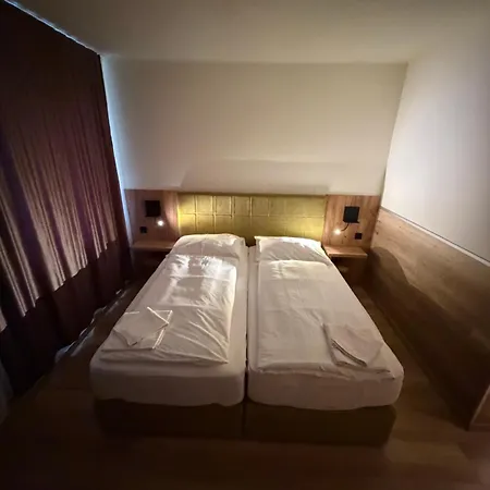 Turm 24h Self Check In By H&h Otel