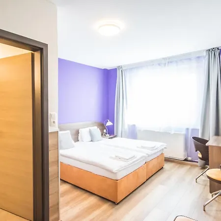 Turm 24h Self Check In By H&h 2* リンツ