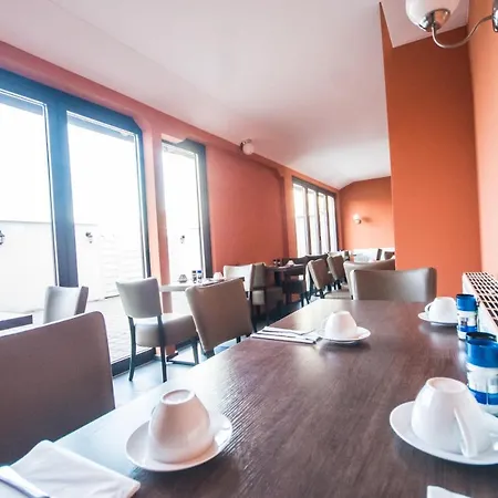 Turm 24h Self Check In By H&h فندق 2*