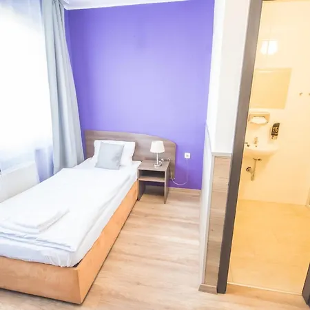 Turm 24h Self Check In By H&h 2*