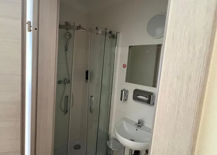 Otel Turm 24h Self Check In By H&h