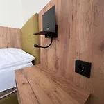 Turm 24h Self Check In By H&h מלון