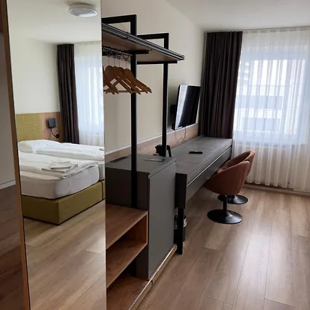 Turm 24h Self Check In By H&h فندق لينتز